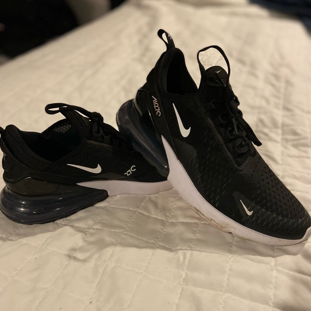 Practically new Nike Air Max 270